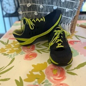 Vionic men's size 10 navy blue and neon, yellow, athletic running shoes
